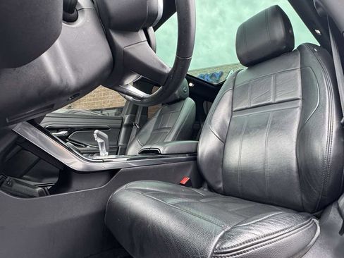 Used 2020 Land Rover Range Rover Evoque SE image 23