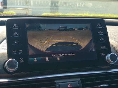 Used 2018 Honda Accord Sport image 17
