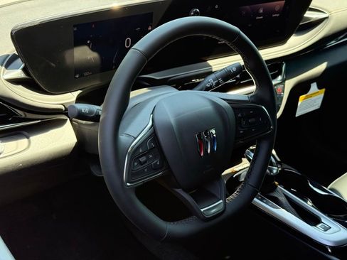 New 2026 Buick Envista Avenir FWD image 13