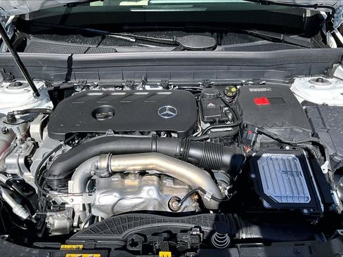 Used 2026 Mercedes-Benz GLB 250 image 18
