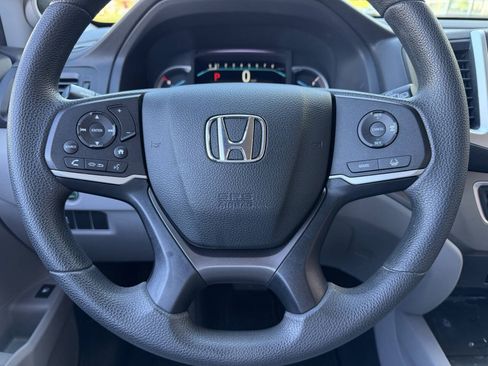 Used 2019 Honda Pilot LX image 17