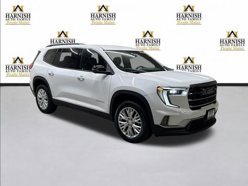 Used 2024 GMC Acadia Elevation image 3