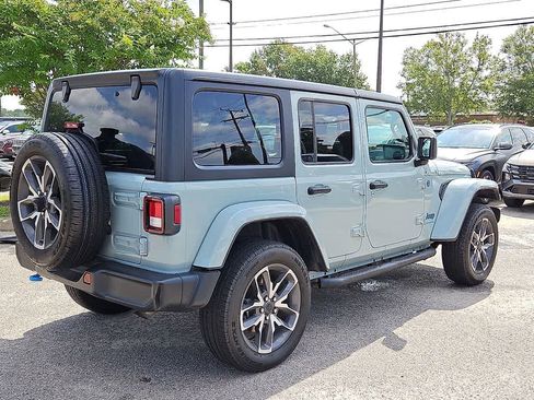 Used 2024 Jeep Wrangler Unlimited AWD/4WD image 4