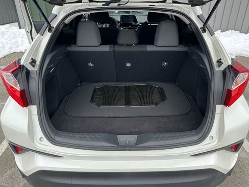 Used 2021 Toyota C-HR LE image 7