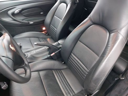 Used 2004 Porsche 911 Carrera 4S image 5