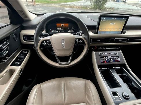 Used 2022 Lincoln Aviator Reserve w/ Elements Package Plus image 5