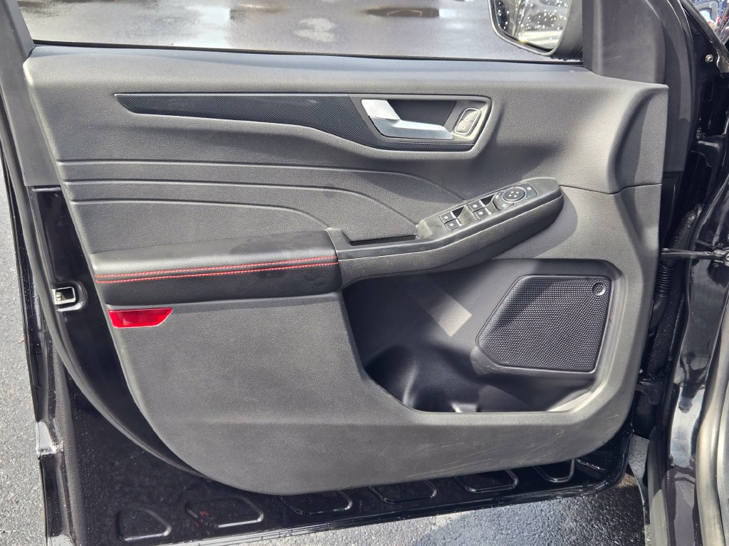 Used 2025 Ford Escape ST-Line FWD image 27