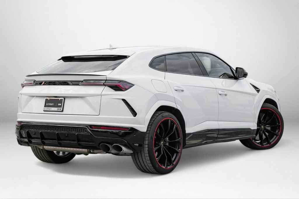 Used 2022 Lamborghini Urus AWD/4WD image 6