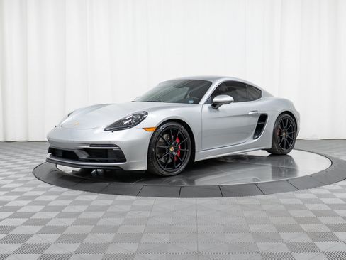 Certified 2025 Porsche 718 Cayman GTS RWD image 1