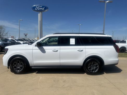 Used 2025 Ford Expedition Max Active image 2