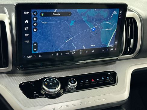 New 2025 Ford Expedition Max Active image 24