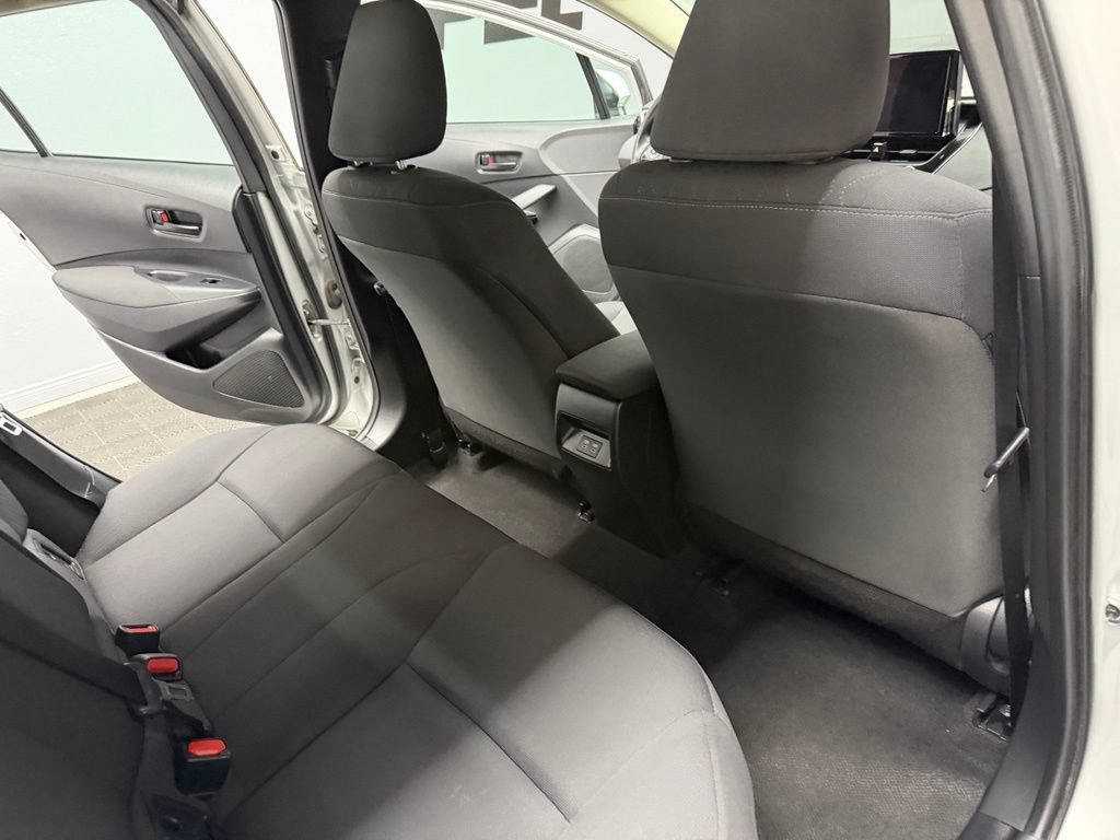 Used 2024 Toyota Corolla LE FWD image 45