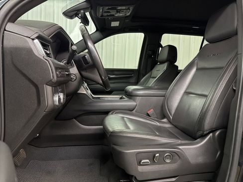 Used 2021 GMC Yukon Denali w/ Denali Premium Package image 13