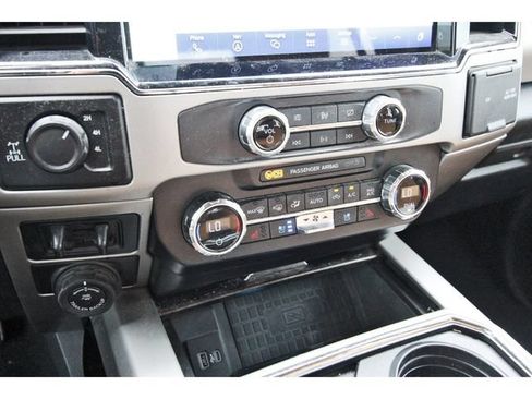 Used 2022 Ford F250 Lariat w/ Lariat Ultimate Package AWD/4WD image 25