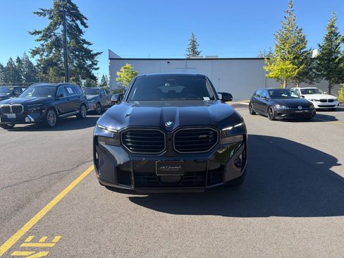 Used 2023 BMW XM AWD/4WD image 2