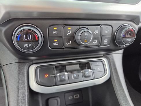 Used 2022 GMC Acadia SLE w/ Driver Convenience Package FWD image 28