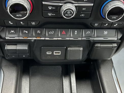 Used 2020 Chevrolet Silverado 1500 High Country w/ Safety Package II AWD/4WD image 42