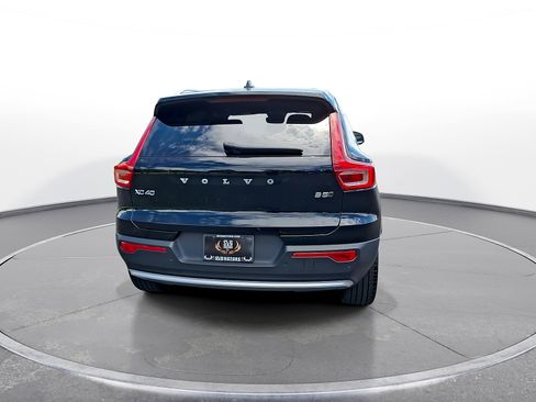 Used 2024 Volvo XC40 B5 Core AWD/4WD image 7