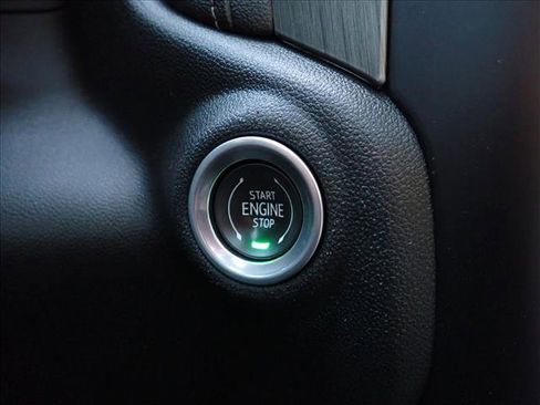 Used 2022 GMC Sierra 3500 Denali w/ Denali Ultimate Package image 23