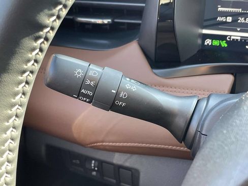 Certified 2026 Subaru Outback Touring AWD/4WD image 12