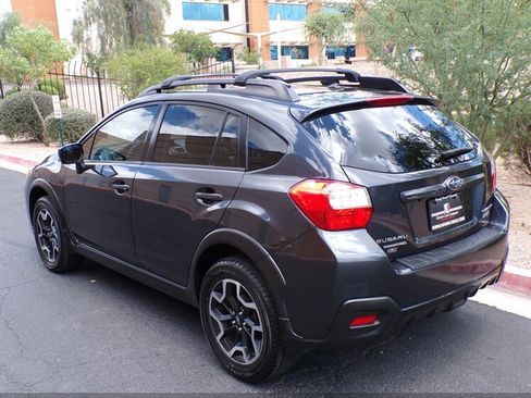 Used 2017 Subaru Crosstrek 2.0i Premium w/ Moonroof Package AWD/4WD image 7