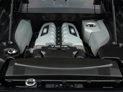 Used 2010 Audi R8 V10 image 26