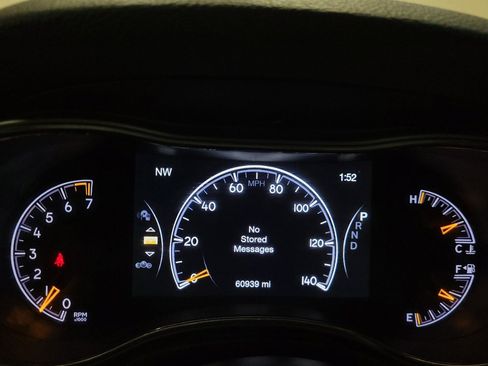 Used 2020 Jeep Grand Cherokee Limited w/ Luxury Group II RWD image 23