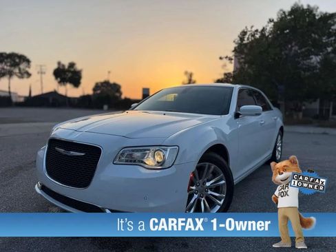Used 2021 Chrysler 300 Touring L RWD image 15