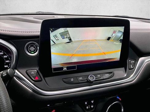 Used 2024 Chevrolet Blazer LT FWD image 23