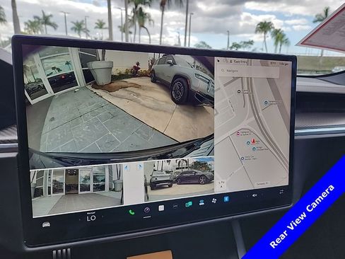 Used 2021 Tesla Model S Plaid image 4