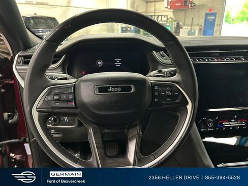 Used 2024 Jeep Grand Cherokee Limited AWD/4WD image 15