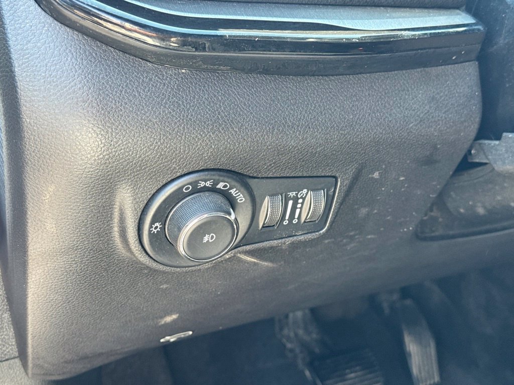 Used 2025 Jeep Compass Trailhawk AWD/4WD image 40
