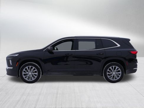 Used 2025 Buick Enclave Preferred image 4
