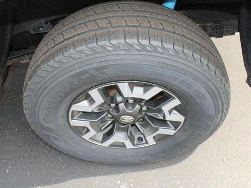 Certified 2021 Toyota Tacoma TRD Off-Road w/ Technology Package image 8