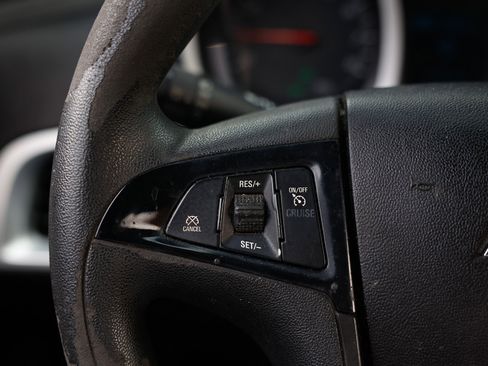 Used 2013 Chevrolet Equinox LS image 24