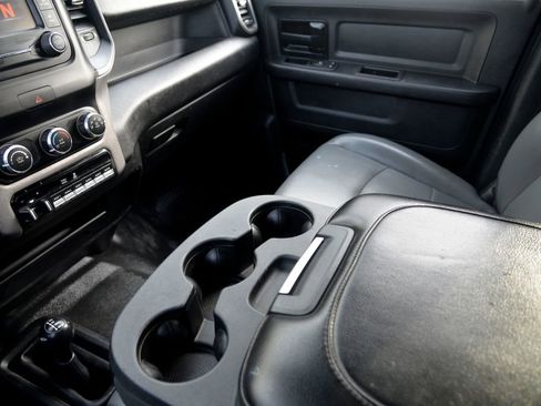 Used 2021 RAM 2500 Tradesman w/ Chrome Appearance Group AWD/4WD image 30