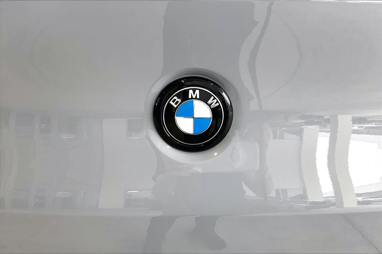 Used 2025 BMW X4 M40i w/ Premium Package AWD/4WD image 30