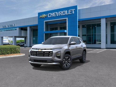 New 2026 Chevrolet Equinox LT w/ Convenience Package II image 8