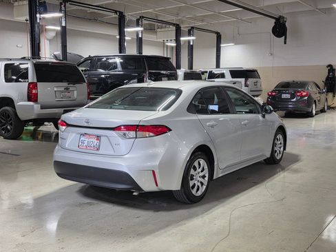 Used 2023 Toyota Corolla LE FWD image 7