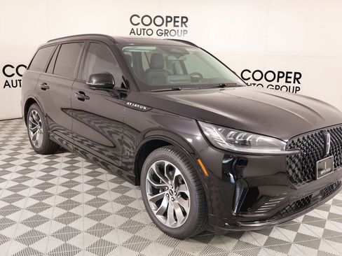 New 2026 Lincoln Aviator 2WD w/ Jet Appearance Package image 1