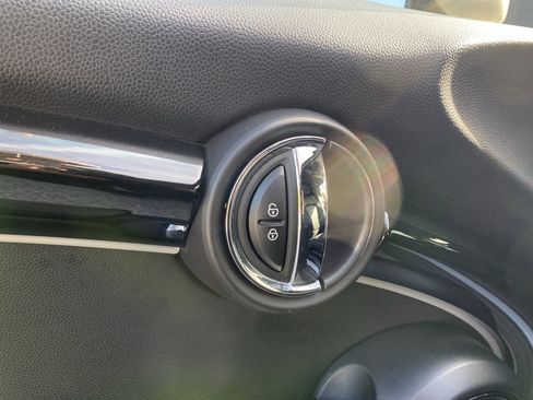 Used 2024 MINI Cooper S image 23