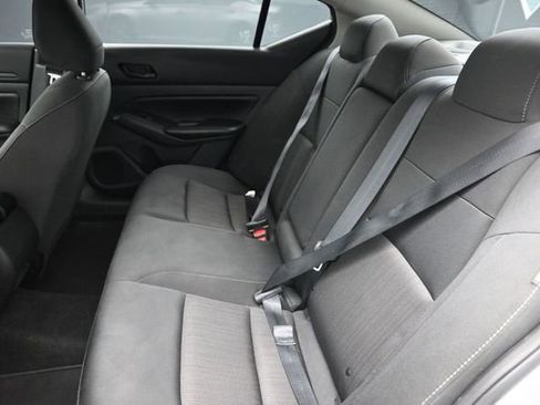 Used 2024 Nissan Altima 2.5 S FWD image 18