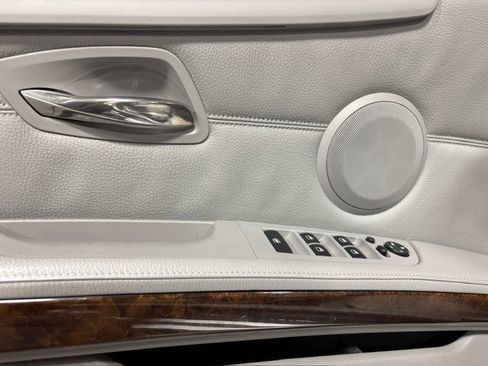 Used 2008 BMW 335i Convertible w/ Premium Pkg image 15