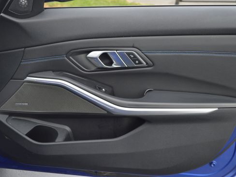 Used 2019 BMW 330i Sedan w/ M Sport Package image 34