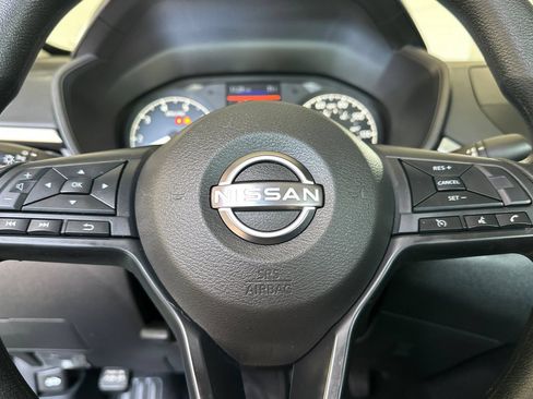 Used 2025 Nissan Altima 2.5 S FWD image 23