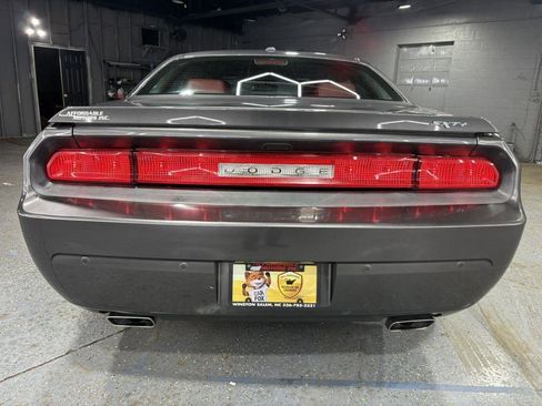 Used 2014 Dodge Challenger SXT Plus RWD image 4