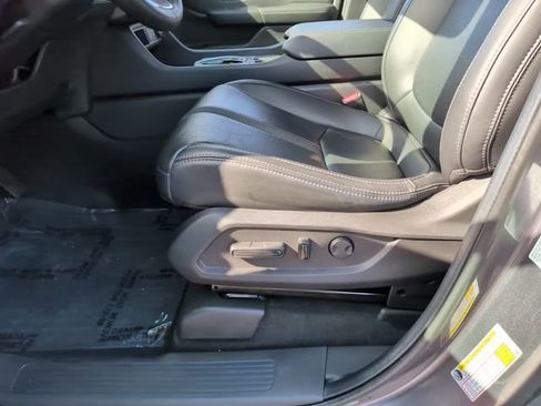 Used 2025 Honda Pilot EX-L image 22