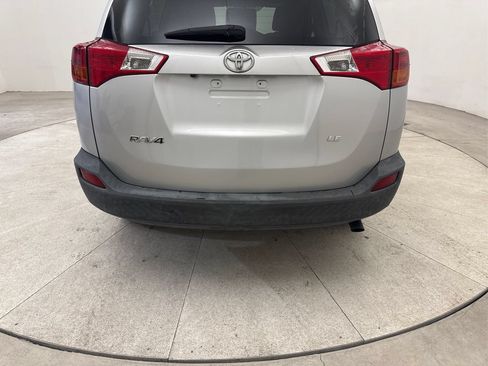Used 2015 Toyota RAV4 LE FWD image 24