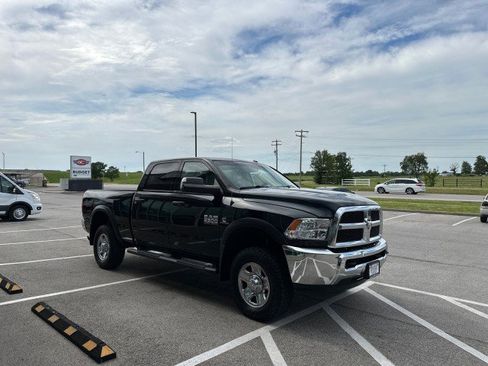 Used 2018 RAM 2500 Tradesman w/ Chrome Appearance Group image 9