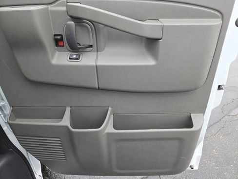 New 2026 GMC Savana 2500 w/ Driver Convenience Package RWD image 21
